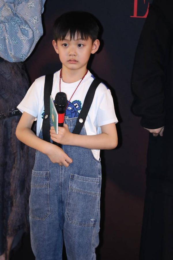 从童星到少年：张峻豪的蜕变与成长之路