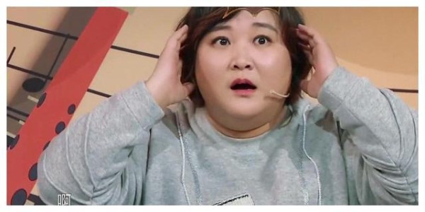 爱笑的女孩贾玲，成名背后的心酸，你只有拼命努力才能得到掌声