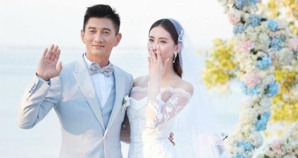 胡歌又沦陷，身边密友们的好事太“扎心”
