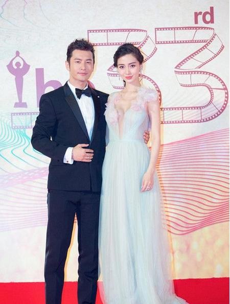 盘点红毯明星的黑色礼服show