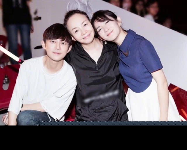 谢娜晒与张碧晨合影怎么回事？张杰<a target=