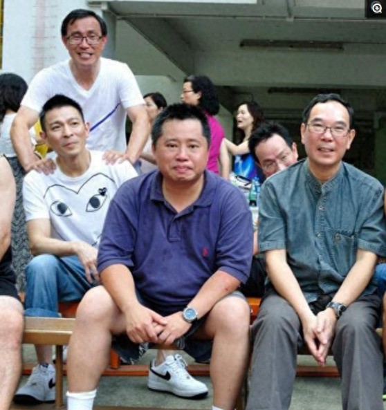 盘点明星同学聚会照，他成了最老的一个，马云刘德华却是最帅气的