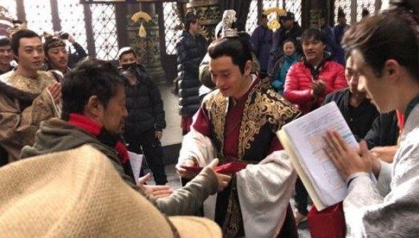 明星生娃收红包？张杰收1.7亿，徐子淇收10亿，而他却狂发红包