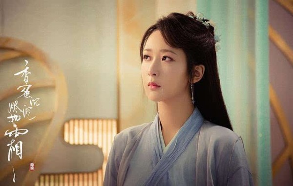 杨紫打败热巴，获星光盛典年度人气女演员，网友：实至名归