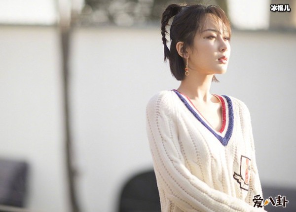 杨紫童星出道被评流量女星，本人回应却是一众网友迷茫