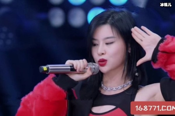 《青春有你》金吉雅淘汰发微博晒照，三位队友相处融洽！