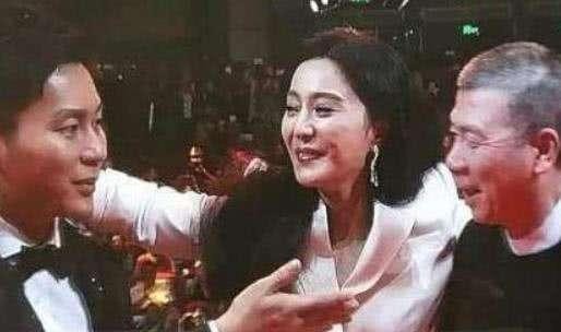 范冰冰和冯小刚那些亲密的瞬间，比现在男友李晨的还要多！