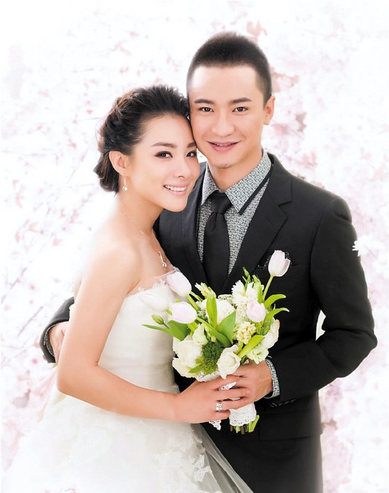 “体操公主”刘璇香港大婚文体明星道贺