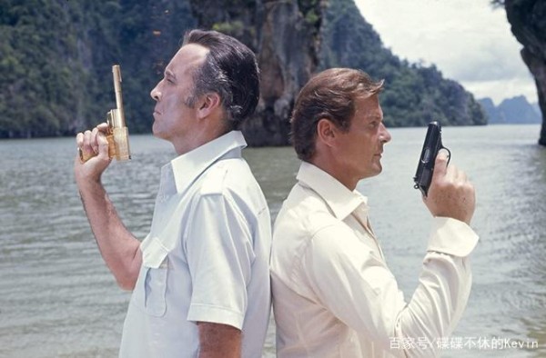 这么多明星曾经在007电影中担任配角