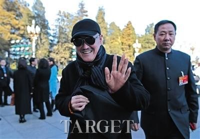 两会现场明星云集，会场成品味高雅的奢侈品秀场
