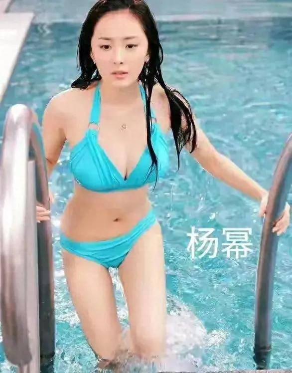 沙滩上的明星风采：女明星泳装大拼比，谁的造型最抢眼