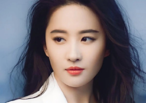分享明星造型师的私房技巧，让你抛开土气，变成时尚美人