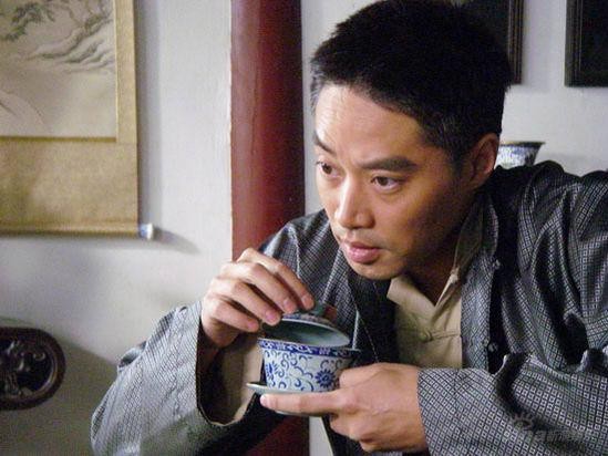 秦海璐廖凡主演首部季播剧《谍影重重》杀青
