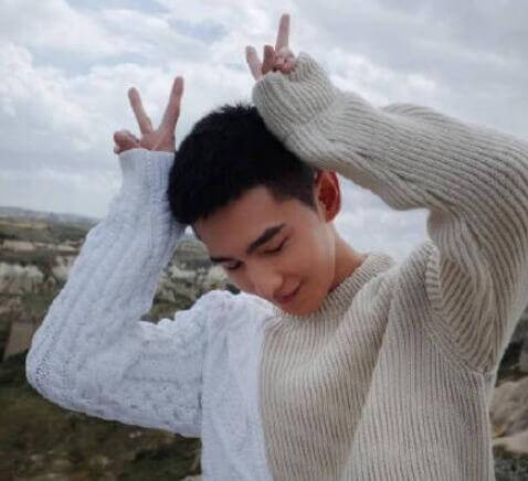 乔欣小号曝光 乔欣小号点赞杨洋相关微博恋情再添实锤 第3张