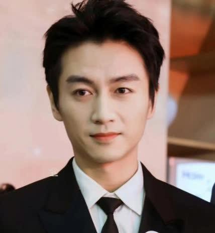 陈妍希疑复合陈晓，朱玲玲三嫁豪门，娱乐圈瓜太多我裂开了！