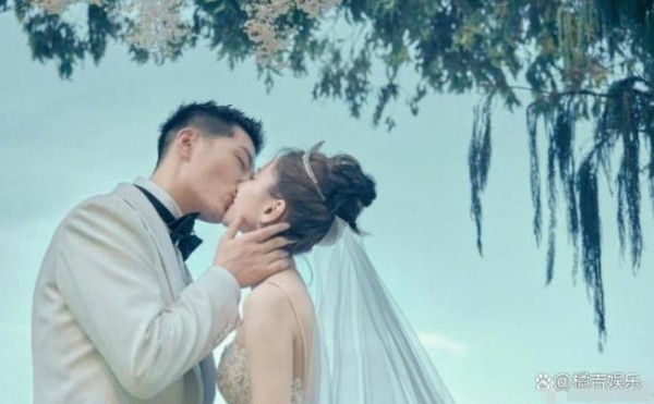 何超莲回复窦骁生日祝福 甜蜜互动粉碎婚变传闻