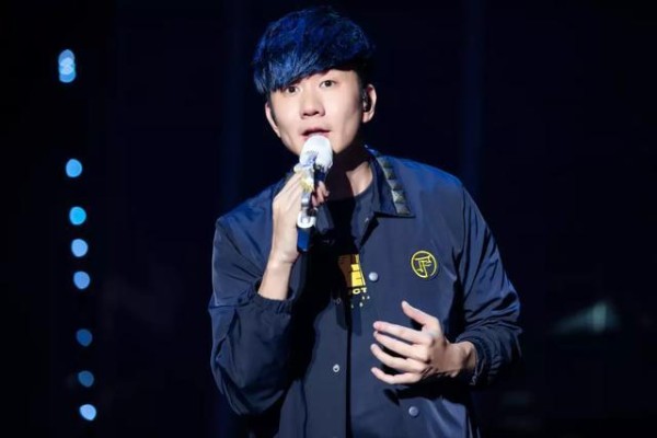 娱乐圈中明明不是中国人，却长期被误认为是中国人的十大明星！