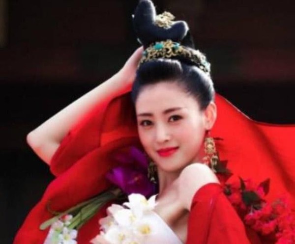 古装扮相“最好看”的5位明星，刘诗诗上榜，第一是个男明星