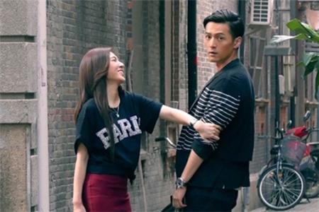 胡歌疑似公开恋情了！胡歌的女朋友竟是她？
