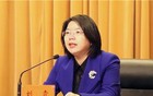 丈夫去年落马，今年她被查不寻常！