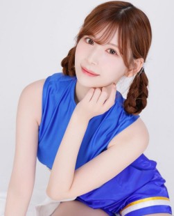 明里紬
