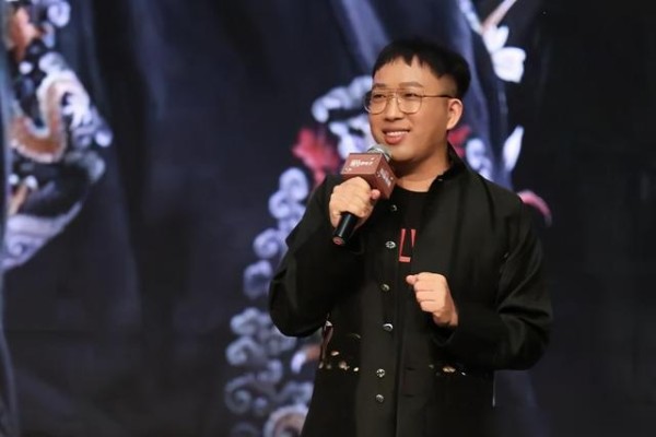 继《延禧攻略》后，于正又一“擂台剧”上映，热度直逼《长歌行》
