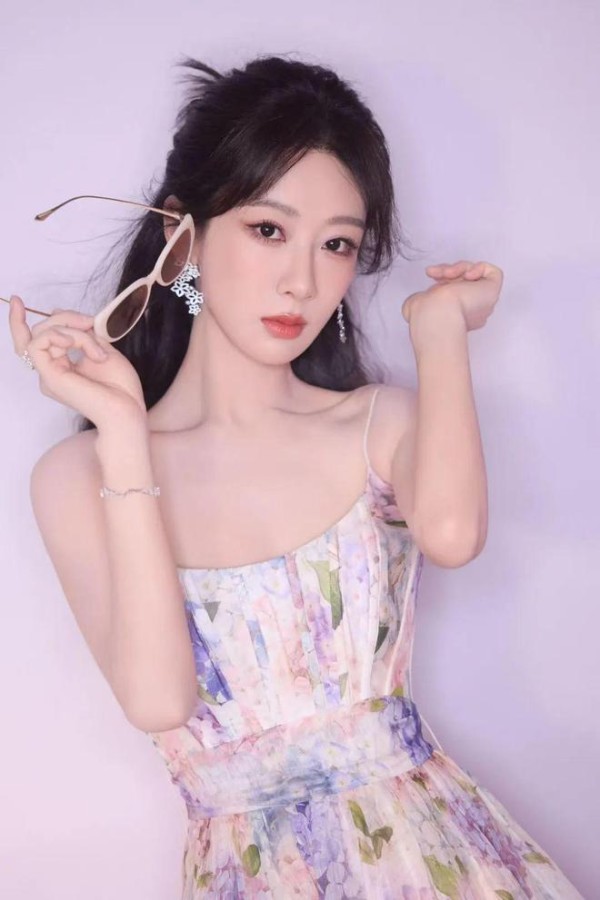 杨紫：从国民闺女到顶流大女主，她凭什么让全网 “真香”？