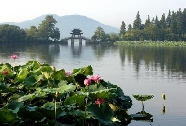 去哪里旅游最容易“偶遇”大明星 盘点明星最爱去的旅游胜地