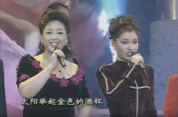 春晚音乐变革：从经典歌手到网络偶像，春晚如何追逐年轻人的心？