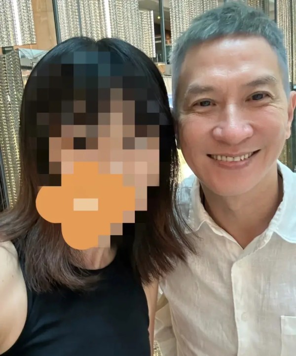 大咖影帝张家辉白发背影不被认出，照片中像个阿伯-3