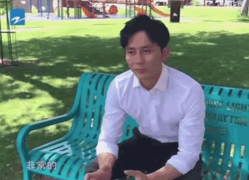 李晨憔悴亮相跑男，满怀心事瘦到脱相，手上婚戒已经摘掉
