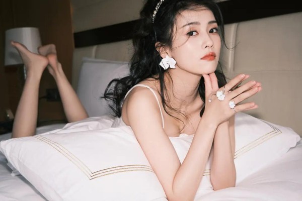 白鹿属于什么类型女生 白鹿是个怎样的女孩