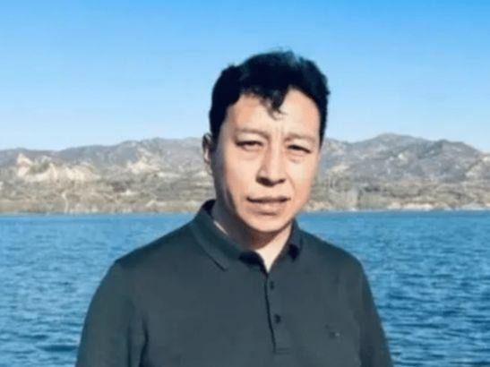 2023最火网红揭秘：一天三身份，驾校教练变身舞蹈神话