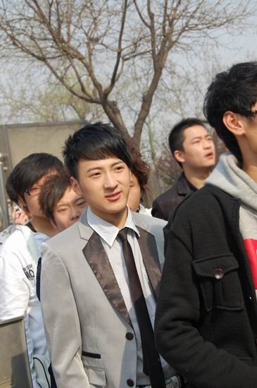 “小吴尊”在报名中