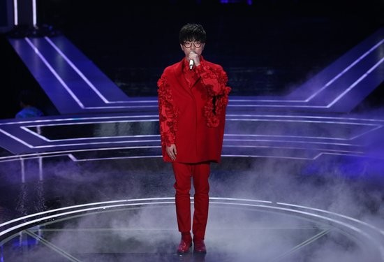 2013快男华晨宇登顶 何炅李宇春落泪芒果十年选秀