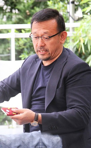 老男孩姜文雨中表情秀