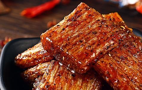 辣条人人爱，明星也不例外！林更新更是成为了代言人！