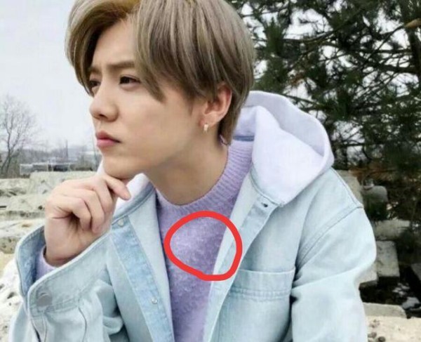 明星的奇怪穿搭，千玺的反穿衣服，华仔裤裆到膝盖，这是新时尚？