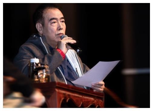 4位加入外国国籍的明星，却常年在国内捞金，最后一位让人受不了