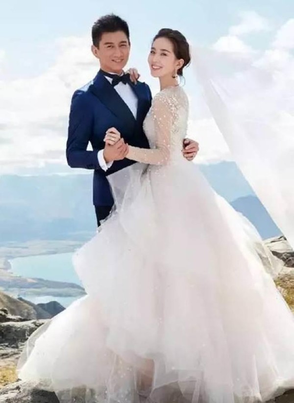 5对明星夫妻婚纱照，第一对婚礼盛大恩爱无比，最后一对却已离婚