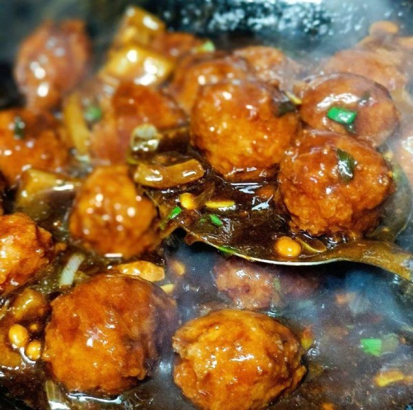 江西年夜饭上的明星菜品：红烧狮子头