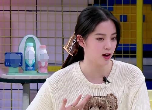 欧阳娜娜平时有多低调？上学时故意打扮邋遢，怕被同学认出是明星