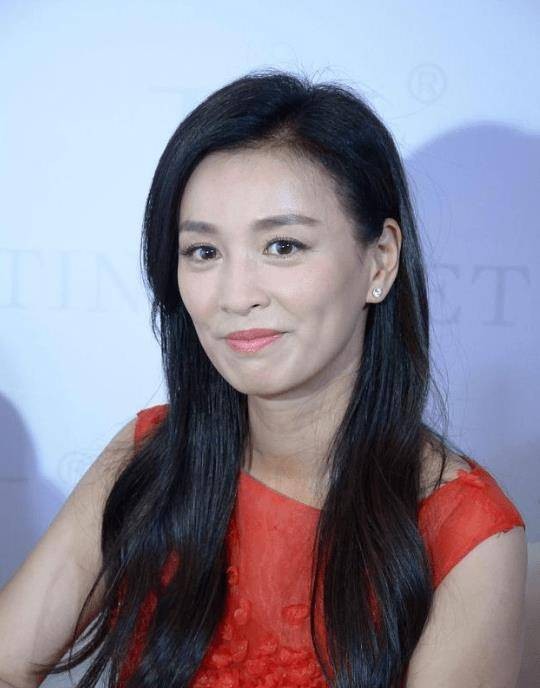 53岁女星张庭被判无罪！名下所有资产终于解封，时隔2年真相大白