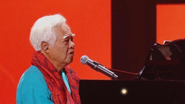胡德夫带来歌咏朗诵《呼唤——两岸为你读诗》