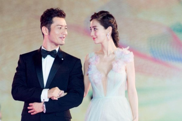 黄晓明baby离婚是真的吗？身边工作人员辟谣：肯定是假的