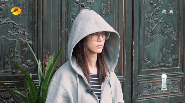 张钧甯一起来就练瑜伽，难怪女神身材那么好！好严格