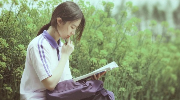 刘亦菲如何在演艺圈，站稳了脚跟，并且成就了今天的辉煌