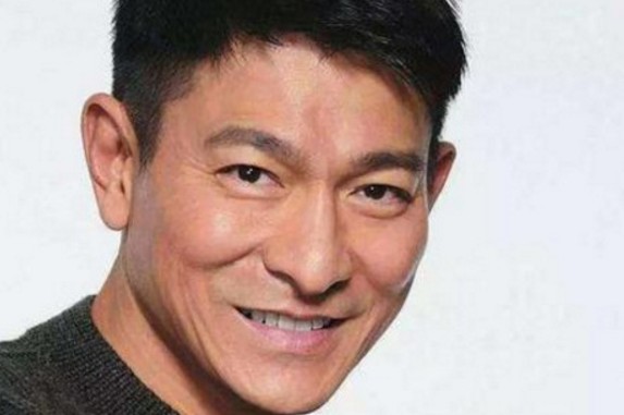 华语乐坛最具有代表性的五名歌星，刘德华在列，第一没有悬念！