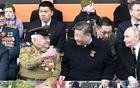 红场阅兵现场，坐在习主席身旁的他是谁？