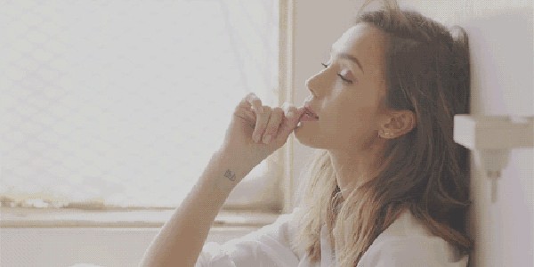 这些明星都做了近视矫正手术，看看有没有你认识的！